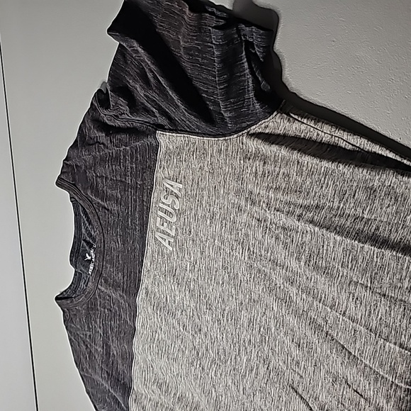 AMERICAN Eagle XXL gray short sleeve shirt - Picture 4 of 6